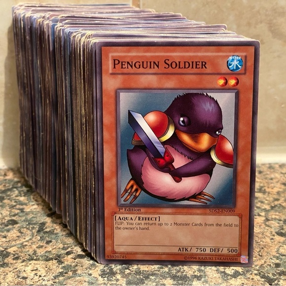 Lot of 200+ Vintage 90s Yugioh Trading Cards - Picture 6 of 6